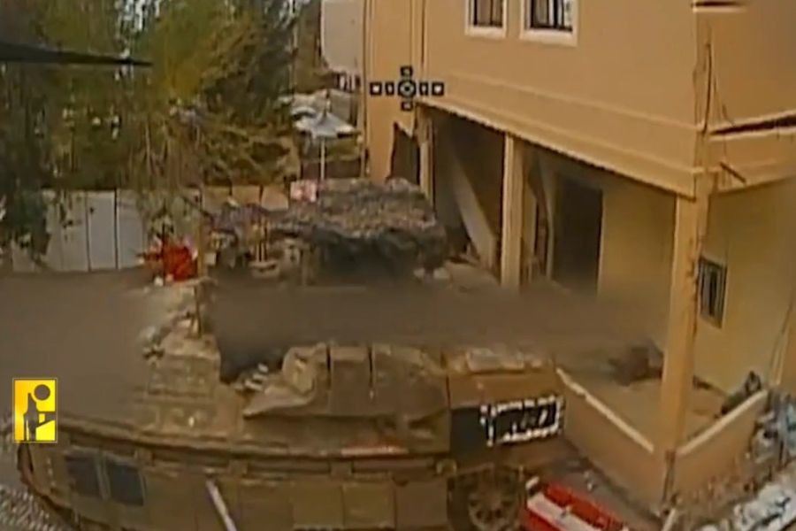  مشاهد من عملية استهداف المقاومة الإسلامية ناقلتَي جند وآلية هامر في بلدة البياضة