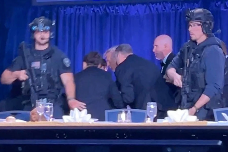 إجلاء ترامب من عشاء صحافي عقب إطلاق نار في واشنطن 