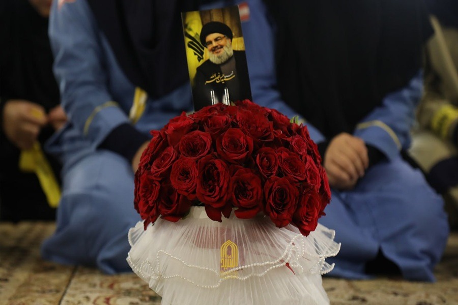 وفد من كشافة الإمام المهدي يجدد العهد من مرقد السيد نصر الله في ذكراه الثانية