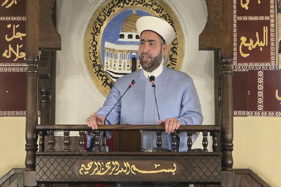 الشيخ القطان في خطبة العيد: نرى الاستباحة لأرضنا فيما فريق في بلدنا يراهن على العدو 