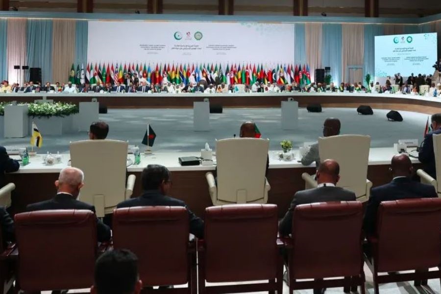 القمة العربية - الإسلامية بالدوحة تدين العدوان على قطر: لفرض عقوبات على 