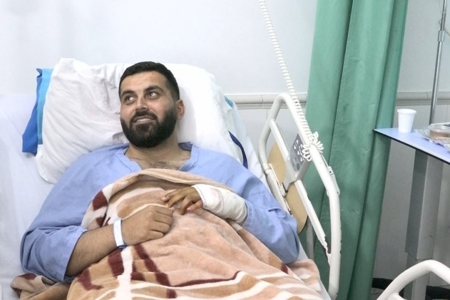 علي شبيب بعد استهدافه في النبطية: الجراح لن توقفنا وسنعود إلى الميدان أقوى
