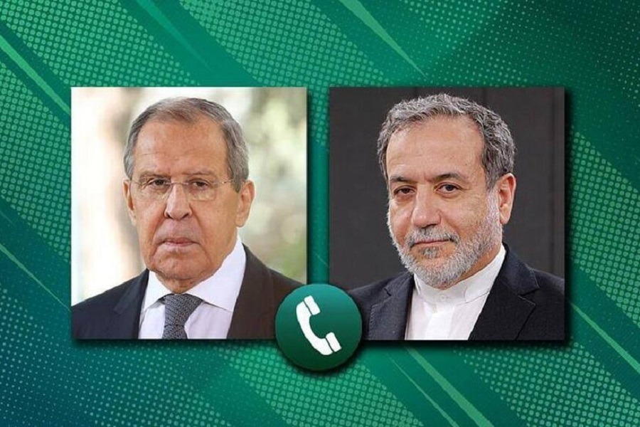 اتصال بين عراقجي ولافروف وتشديد على احترام حقوق إيران المشروعة