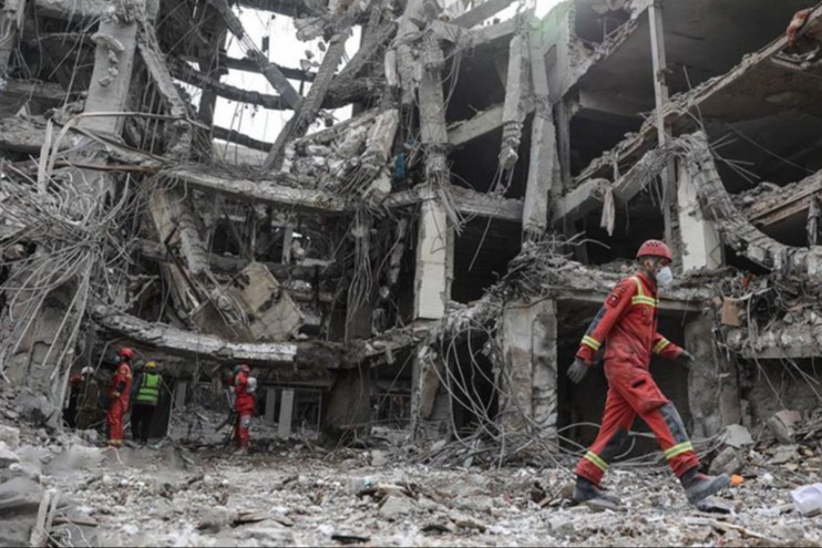 إيران: استشهاد 214 طفلًا و244 سيدة وتضرر أكثر من 80 ألف وحدة سكنية جراء العدوان