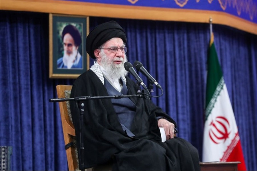الإمام الخامنئي: مطالب التجار مُحقّة والعدو يستغل الاحتجاجات لزعزعة الأمن