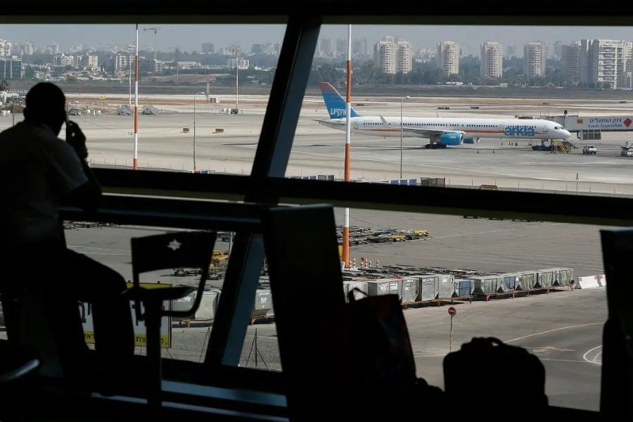 بعد إلغاء رحلاتها الى الأراضي المحتلة.. العدو يحاول تهدئة شركات الطيران