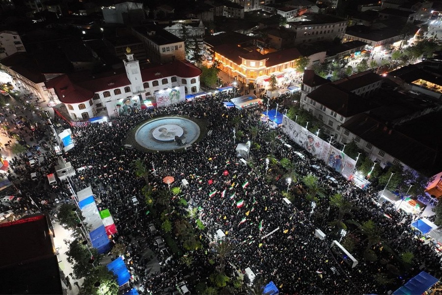 طوفان الوفاء في ليلة الأربعين.. ملايين الإيرانيين يجددون العهد لنهج الإمام الخامنئي