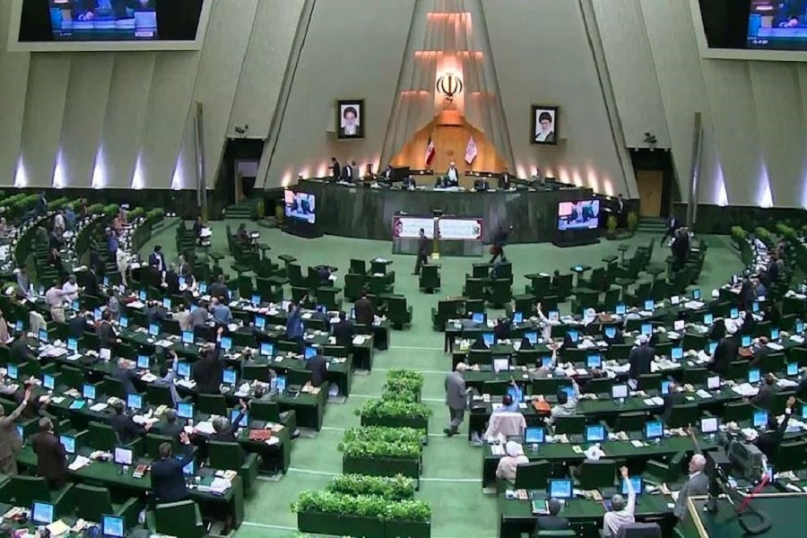 مجلس الشورى الإيراني: إيران لن تتنازل عن حقوقها النووية 