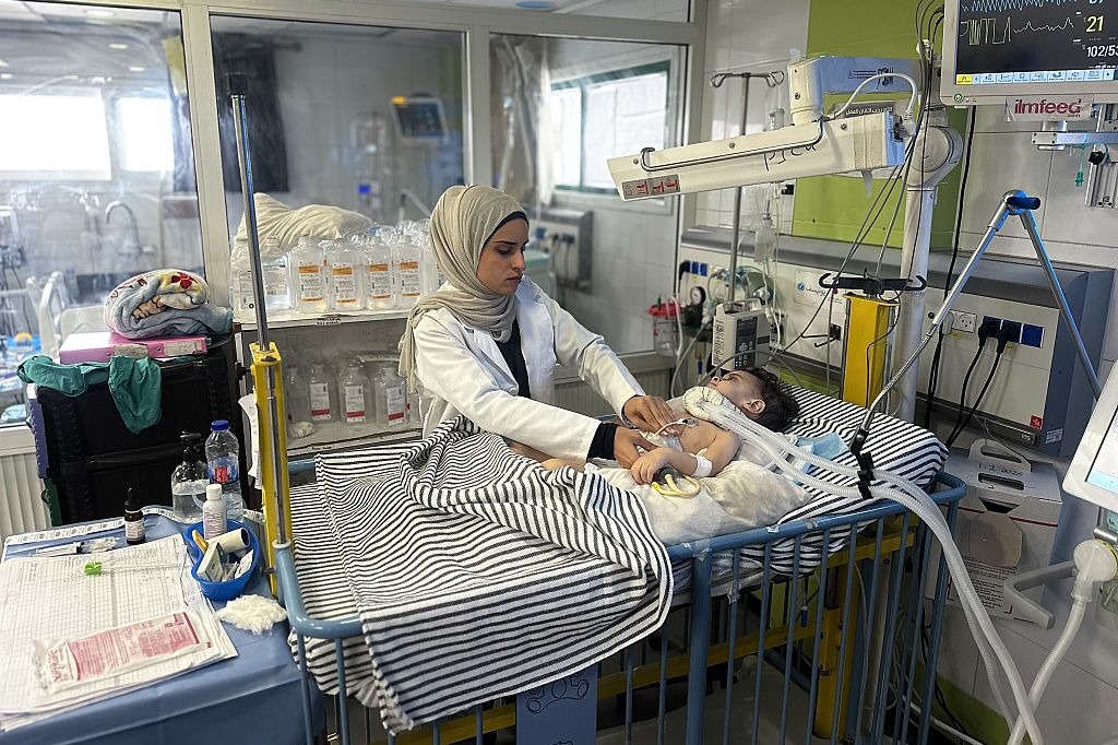 خان يونس: أزمة أكسجين خانقة في مجمع ناصر الطبي 