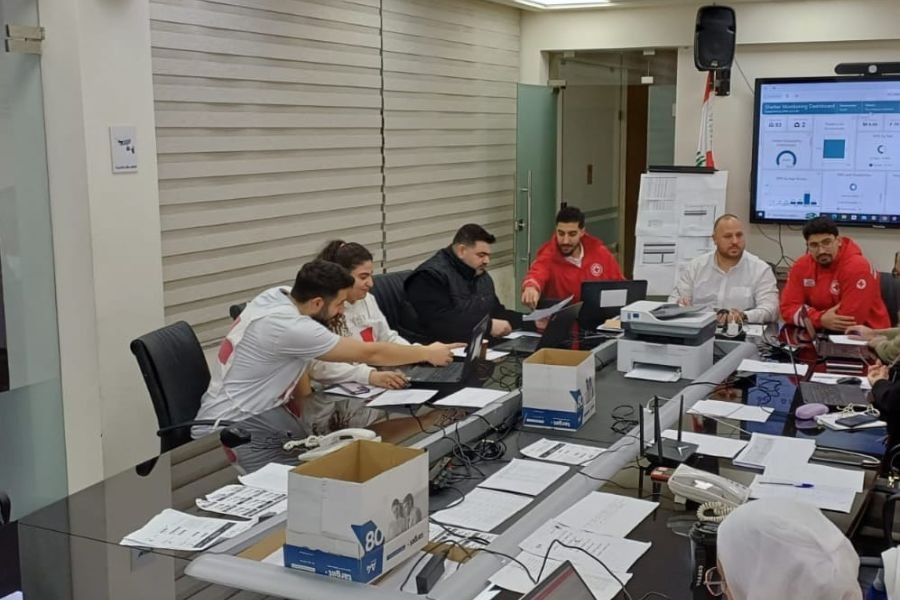 غرفة عمليات ادارة الكوارث جنوبًا: 91 الف نازح في صيدا وصور وجزين 