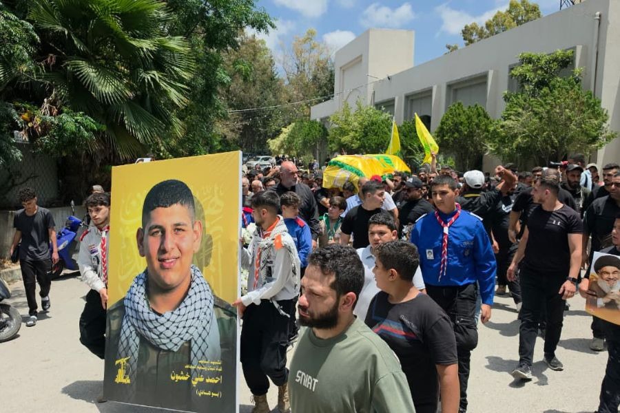عاصمة الجنوب تشيع الشهيد أحمد خشون بمشاركة حاشدة