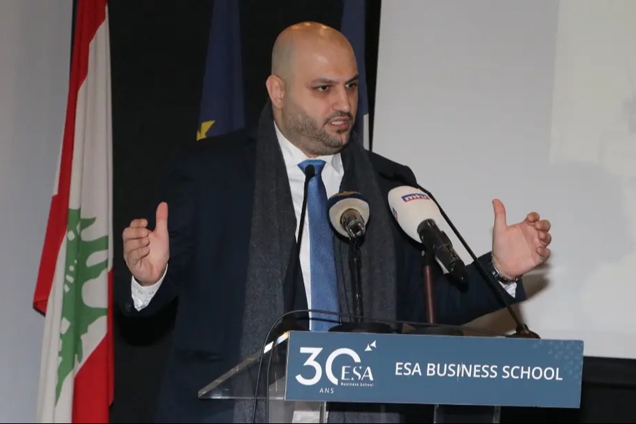 وزير الصحة يفتتح برنامج تمكين صيادلة المستشفيات ويؤكد العمل على تحسين الجعالة