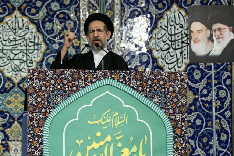 خطيب جمعة طهران: سنجعل المعتدي يندم من خلال وحدة راسخة بين الشعب والحكومة