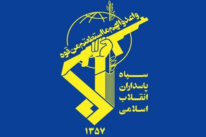 ردًا على لارك..  الحرس الثوري يقصف قاعدتين أميركيتين بالأردن