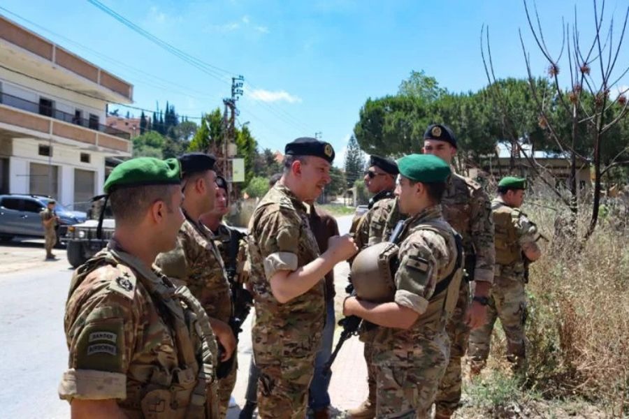 قائد الجيش تفقَّد عددًا من الوحدات العملانية المنتشرة في الجنوب