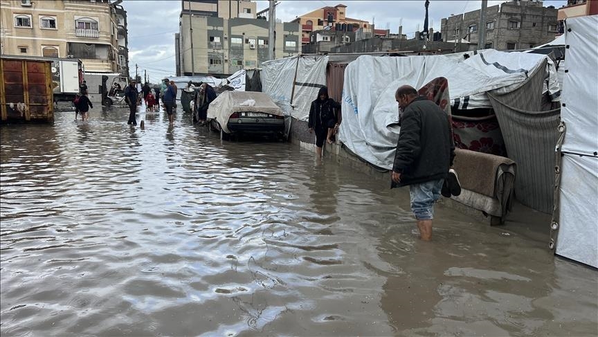 منخفض قطبي يهدّد مئات آلاف النازحين في غزّة وسط تحذيرات من كارثة إنسانية 