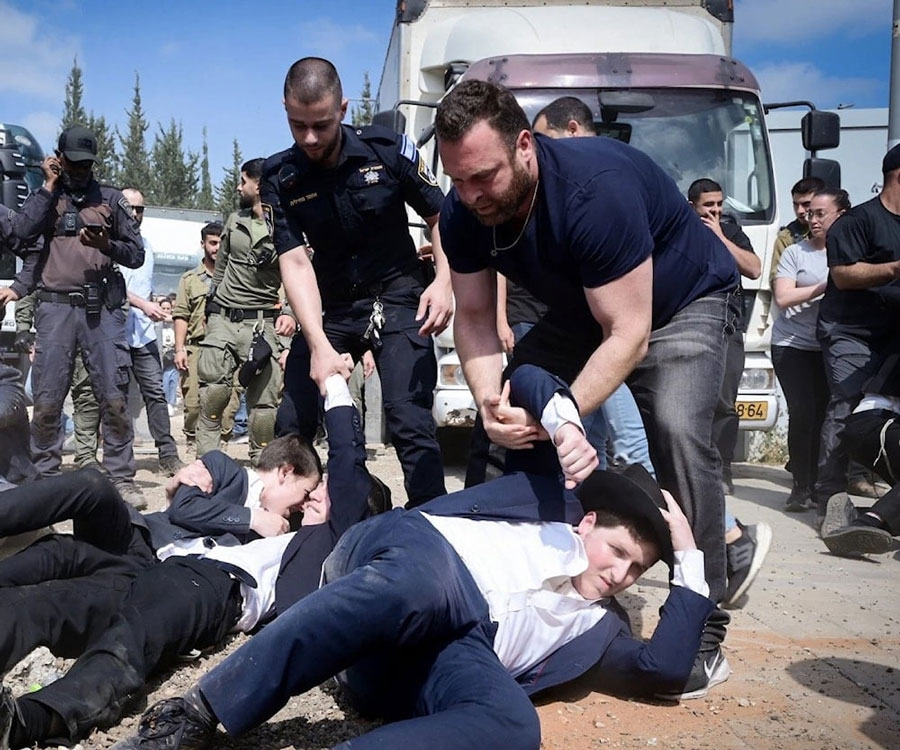 نتنياهو يدفع نحو إقرار قانون الإعفاء من التجنيد لتثبيت ائتلافه الحكومي