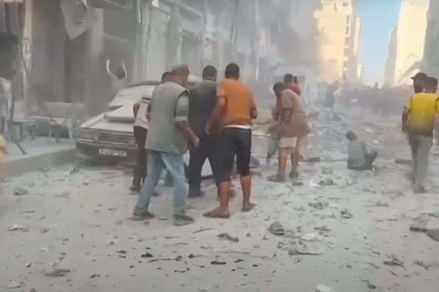 عشرات الشهداء والجرحى وموجة نزوح في اليوم الـ695 لحرب الإبادة الصهيونية على غزة