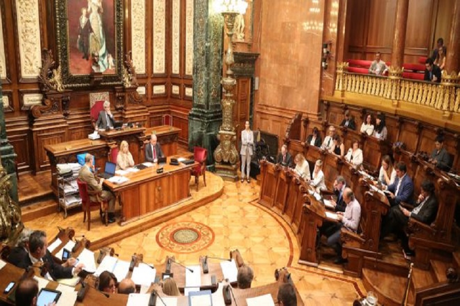 بلدية برشلونة تقطع علاقتها بكيان العدو وتجمّد 
