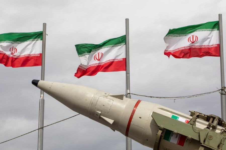 كاتب بريطاني: الوقت يعمل لصالح إيران