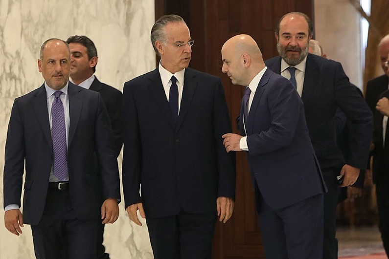 خلط أوراق في ترشيحات 