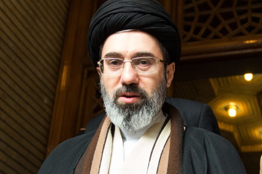 رسالة السيد الخامنئي بمناسبة رأس السنة الإيرانية: إيران أقوى بكثير مما يظن الأعداء