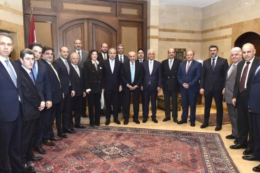 الرئيس بري يؤكد تمسكه بإجراء الانتخابات ويحذر من بيع الذهب أو تسييله