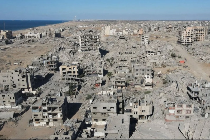 الاحتلال يواصل عدوانه على غزّة وخان يونس.. وآلاف الشهداء تحت الأنقاض 