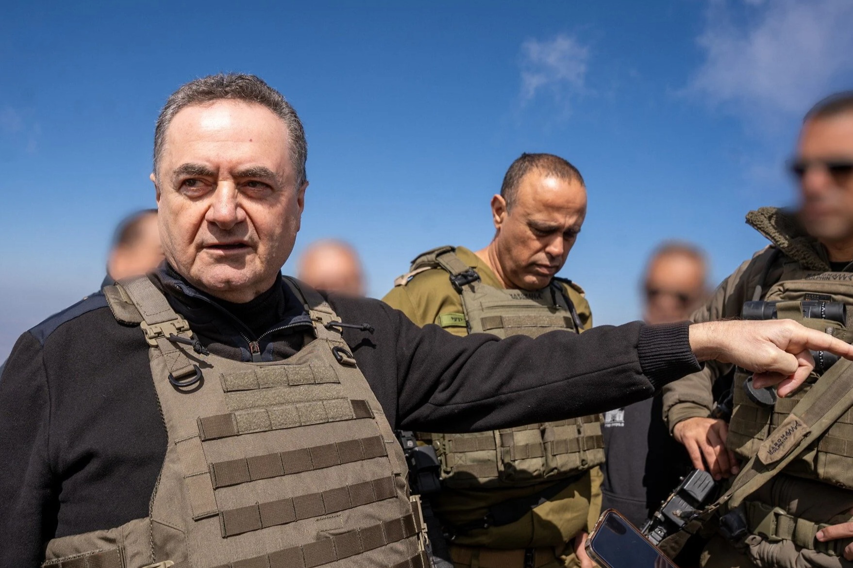 كاتس يعلن إغلاق إذاعة الجيش ويؤكد توسيع الاستيطان: 1200 وحدة جديدة