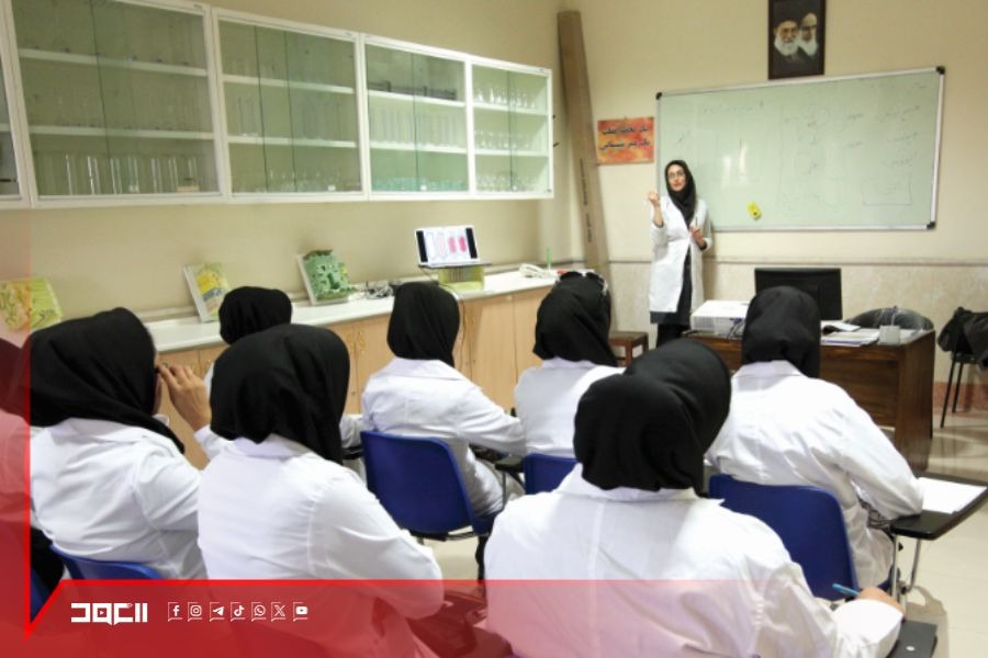 المرأة في قلب الثورة.. كيف أعادت الجمهورية الإسلامية صياغة دورها بين الهوية والتمكين