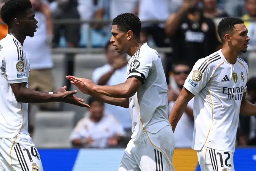 ريال مدريد يهزم باتشوكا بثلاثية في أول فوز له بمونديال الأندية