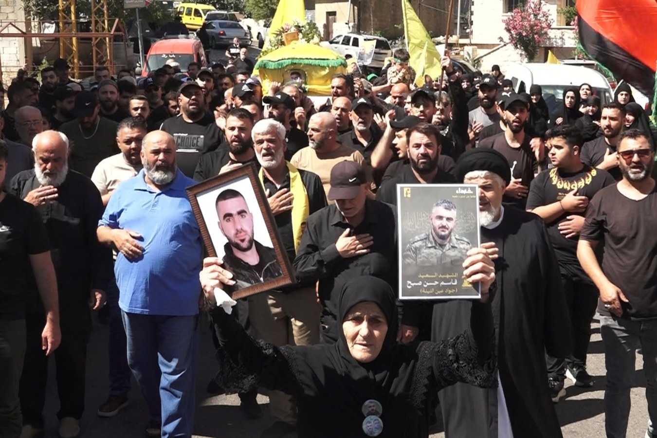 من عين التينة إلى زبدين.. وداع حاشد للشهيد ربيع عون