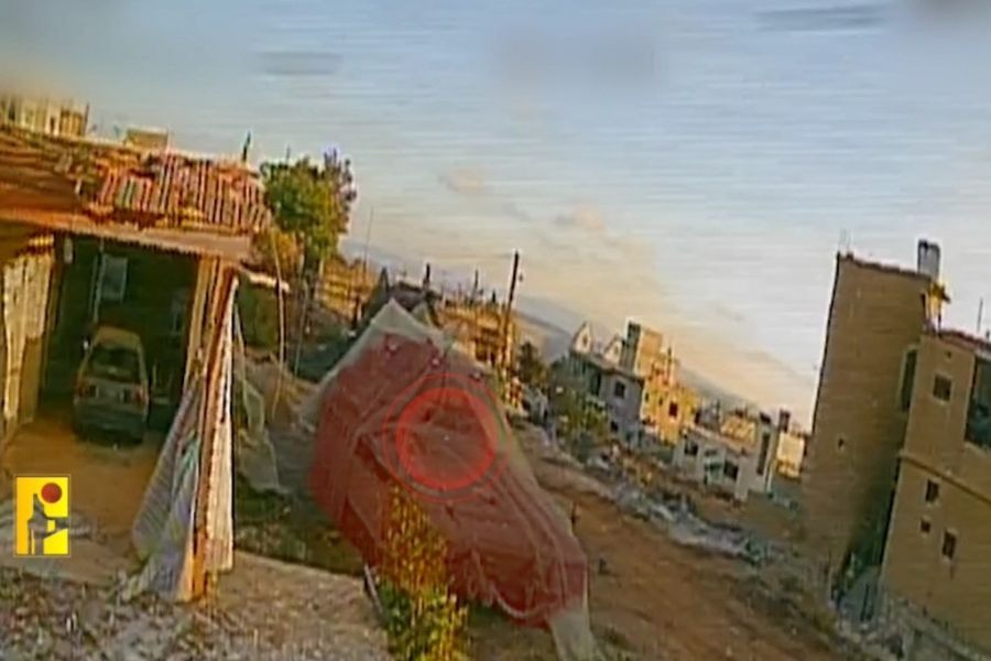  فيديو: المقاومة الإسلامية تستهدف ناقلة جند تابعة للعدو في أطراف بلدة زوطر الشرقية