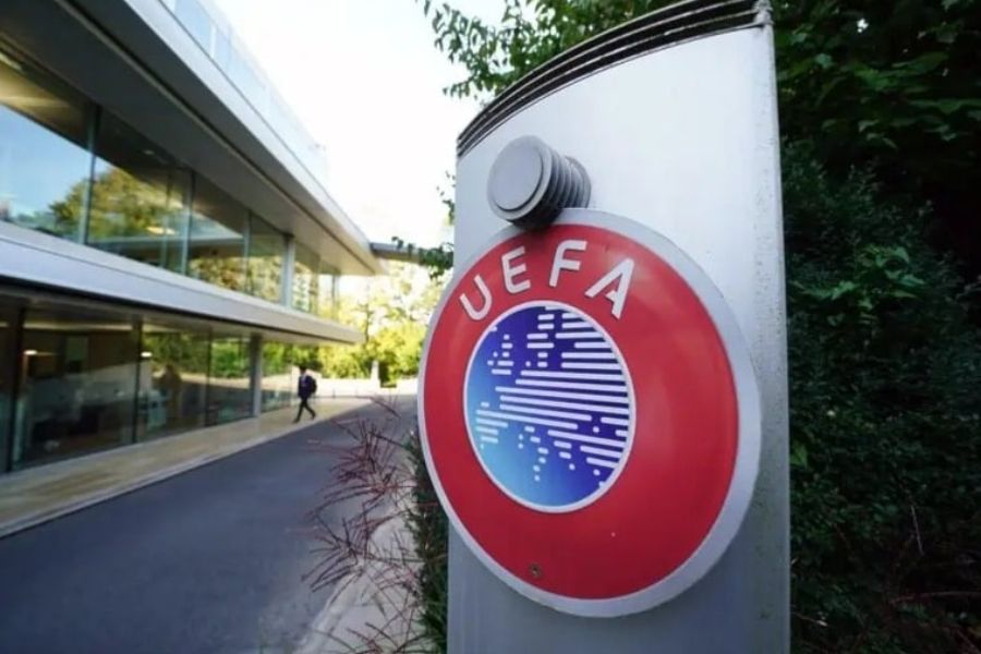 الاتحاد الأيرلندي لكرة القدم يطالب 