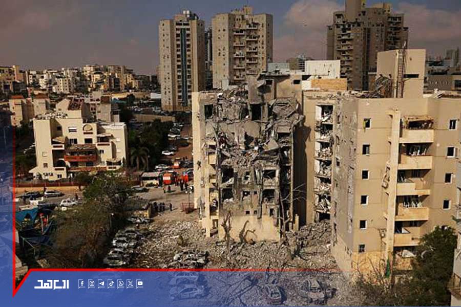 بالصور| دمار هائل في بئر السبع بعد سقوط الصاروخ الإيراني