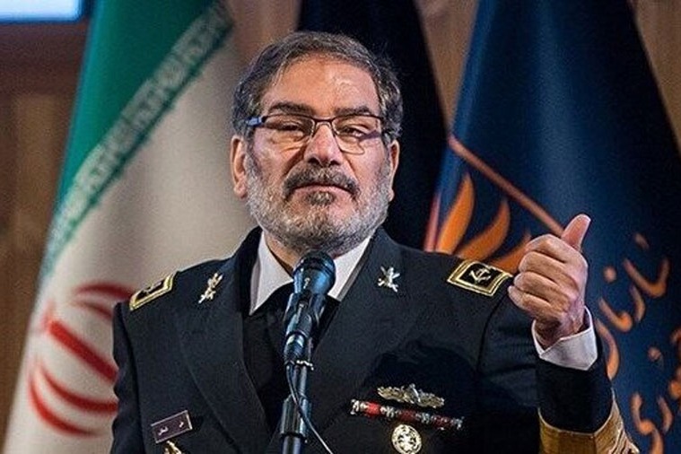 شمخاني: دور الجيران هو إرساء الأمن وليس التلاعب بخطوطنا الحمراء