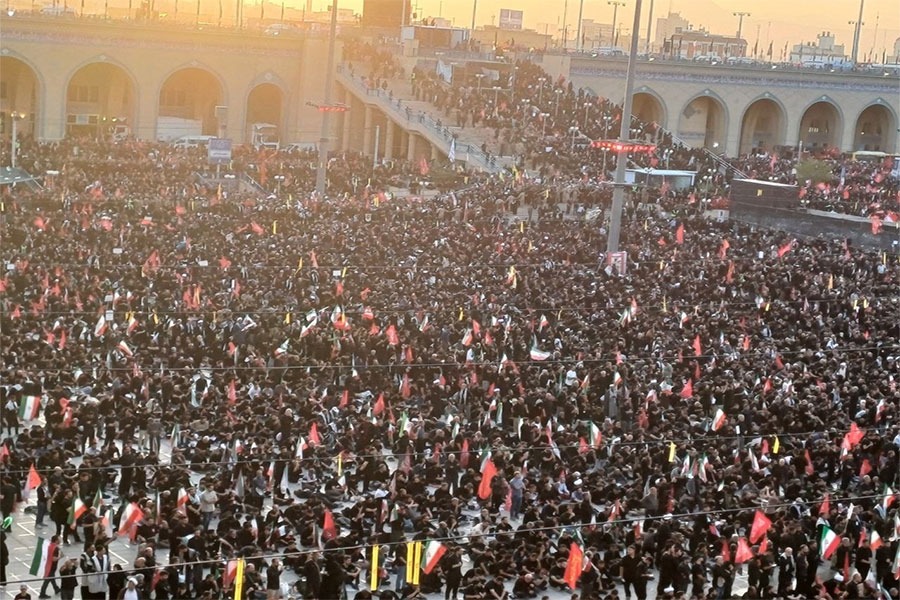 مشاركة تونسية في وداع الإمام الخامنئي: تجليات السردية الوطنية في مشهد مهيب