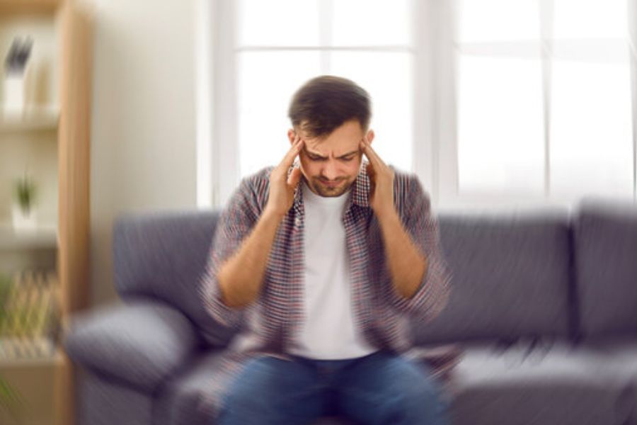 6 أسباب وراء شعورك بالدوار بشكل دائم