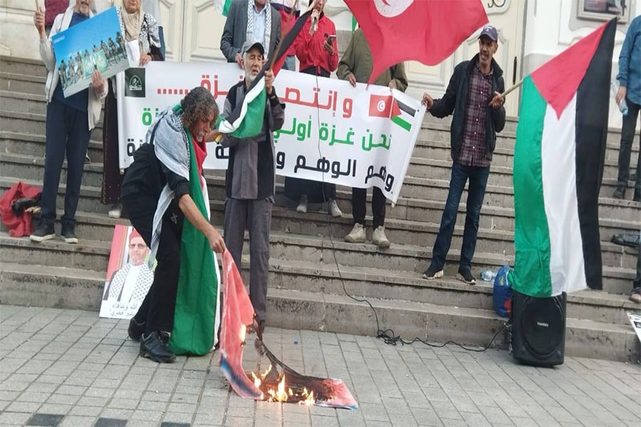 وقفة شعبية دعمًا لغزة وتحية من نساء تونس لنساء فلسطين