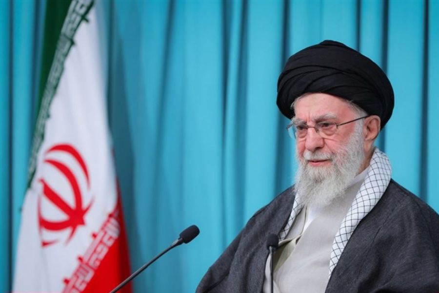 الإمام الخامنئي: السيد نصر الله كان ثروة للعالم الإسلامي وقصة حزب الله باقية