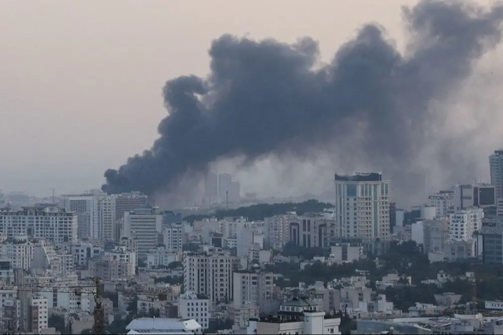 اليوم الرابع من العدوان على إيران: استهداف مباشر للمصالح الأميركية في المنطقة