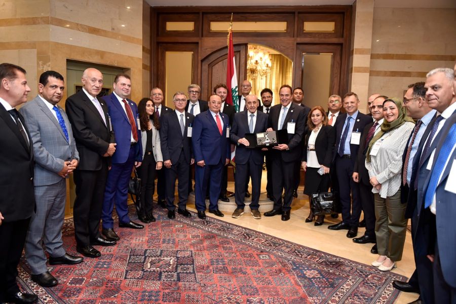 الرئيس بري: لبنان يرحب بكل جهد استثماري للمساهمة بإعادة النهوض والإعمار