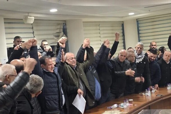 صورة مزيفة تكلف الليكود دفع تعويضات لبينيت ولبيد