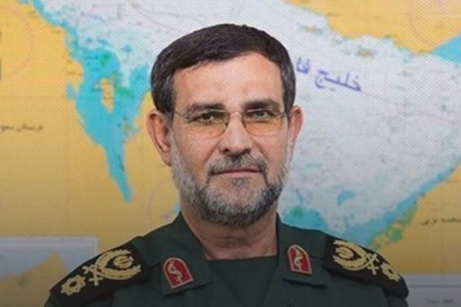 قائد بحرية الحرس الثوري يحذّر: لن تعبر أي سفينة معادية مضيق هرمز