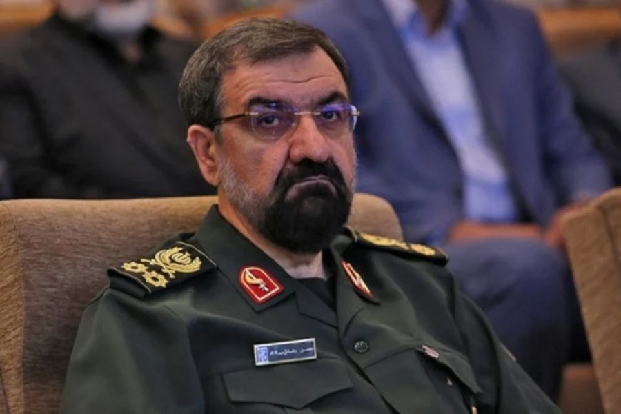 رضائي: ردًا على العدوان على لبنان يجب وقف حركة السفن في هرمز فورًا