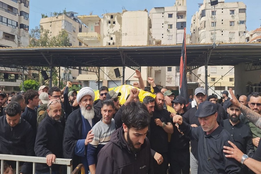 بالصور| حزب الله يشيّع عددًا من الشهداء في 