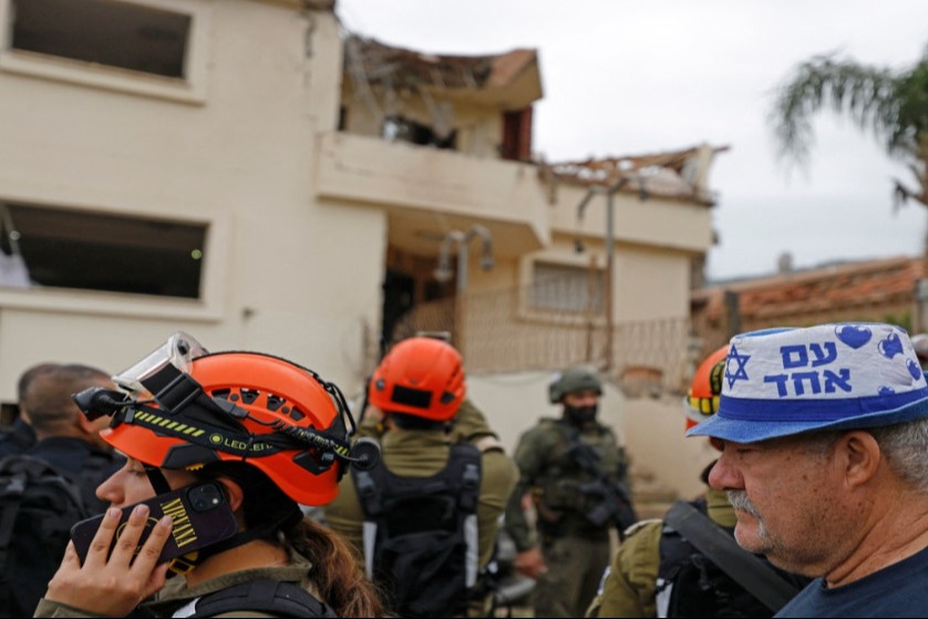 إخلاء مستوطني 