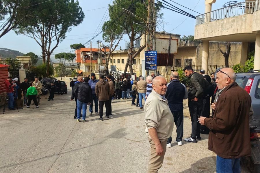 وقفة استنكارية وإدانات للاعتداء 