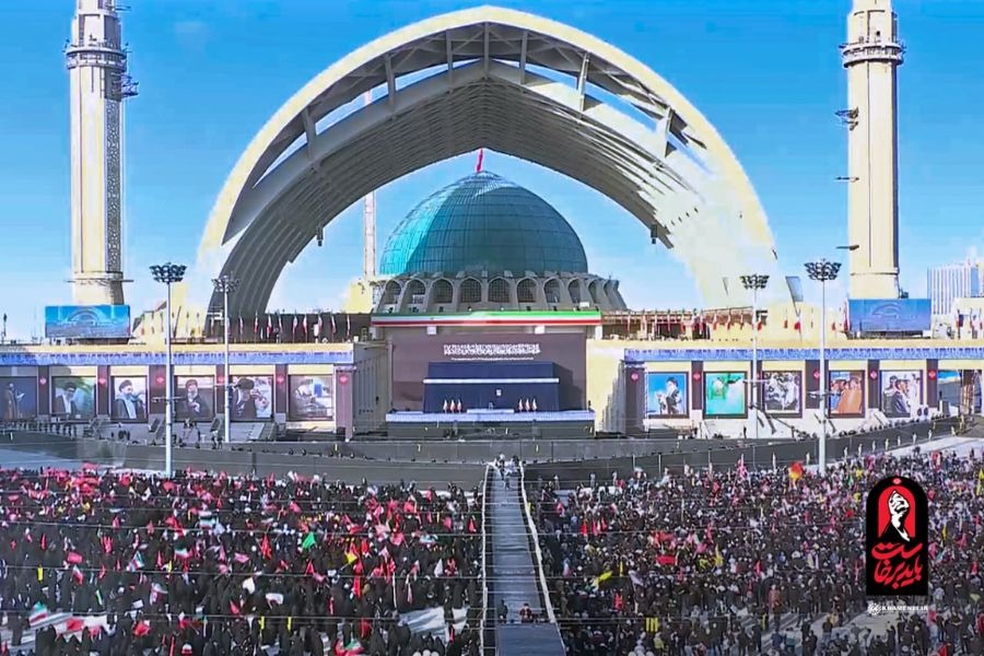 حشود مليونية تودّع الإمام الشهيد الخامنئي في مصلّى الإمام الخميني بطهران