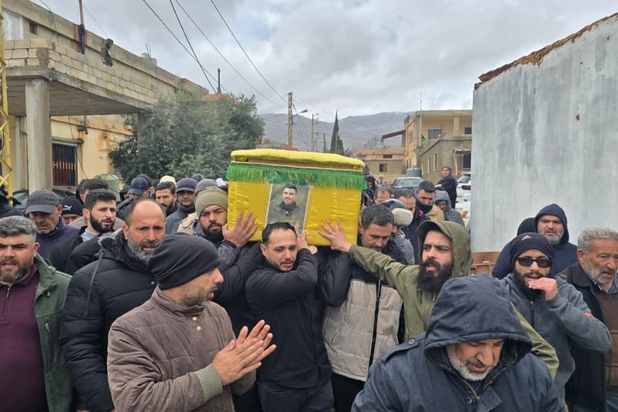 المقاومة الإسلامية وأهالي بلدة زبود يشيعون الشهيد علي حسين ياسين 